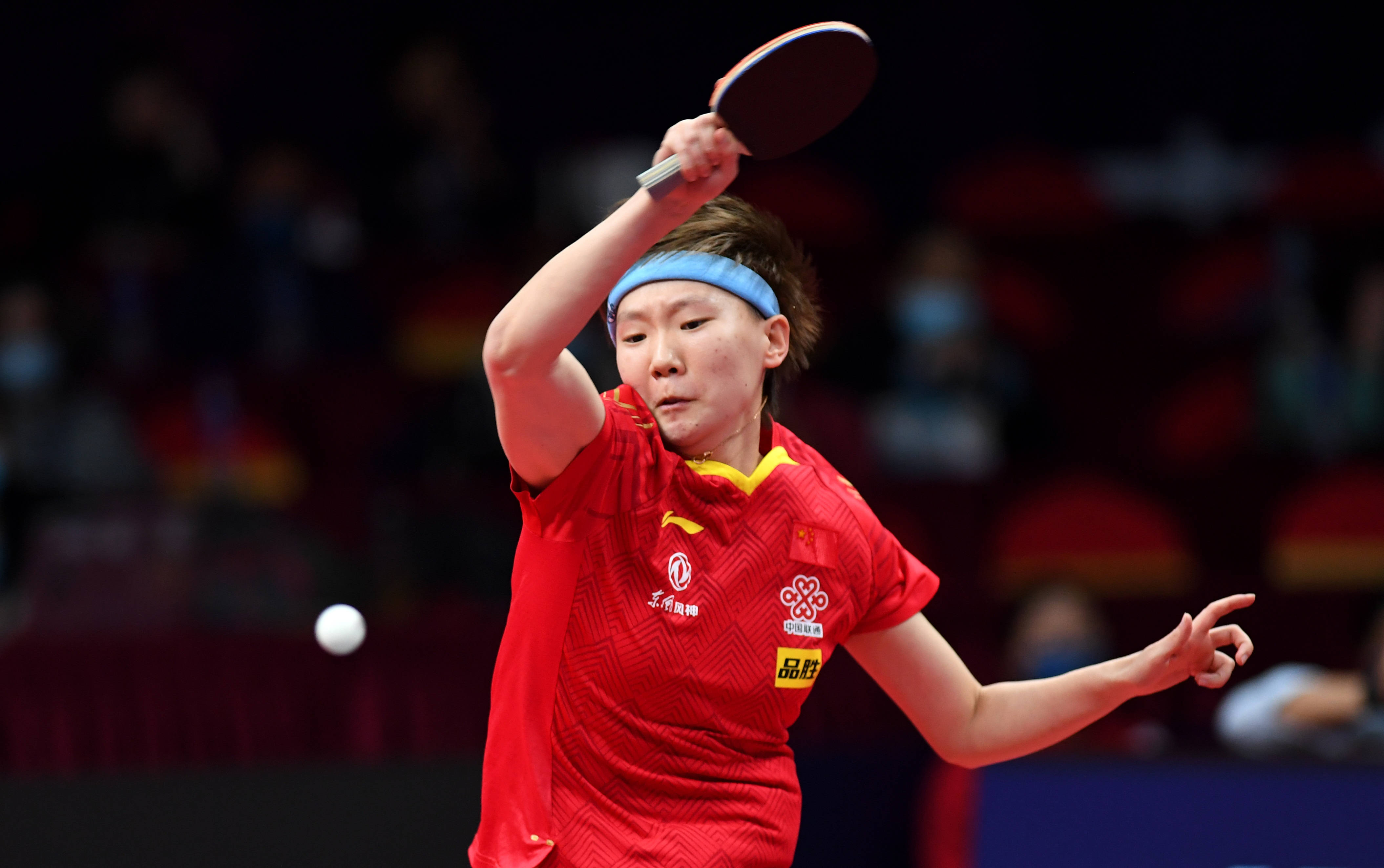 与他以往在 与他以往在